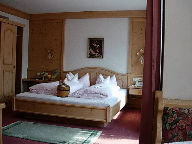 Hotel Ländenhof Superior Mayrhofen Zimmer foto